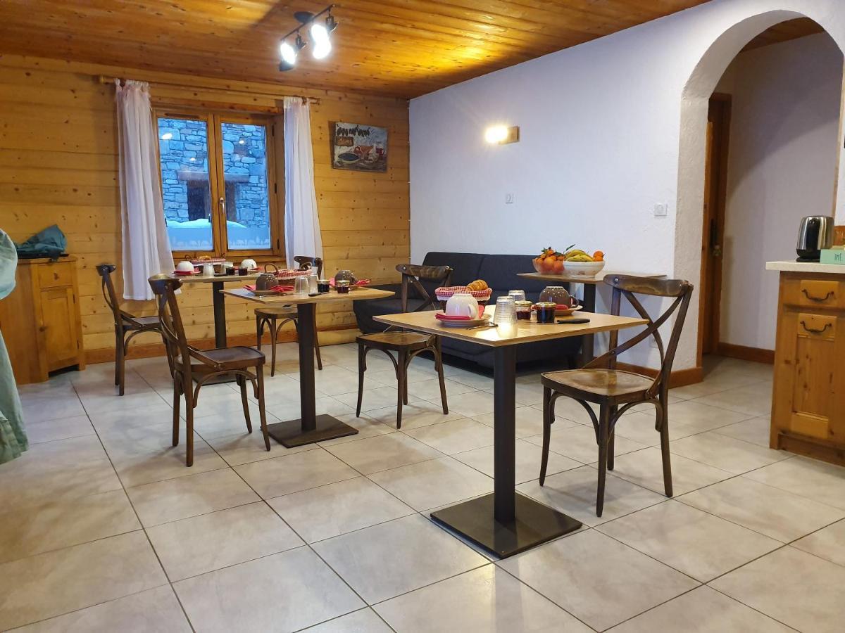 Chalet Le Bois Joli ボヌヴァル・シュル・アルク エクステリア 写真