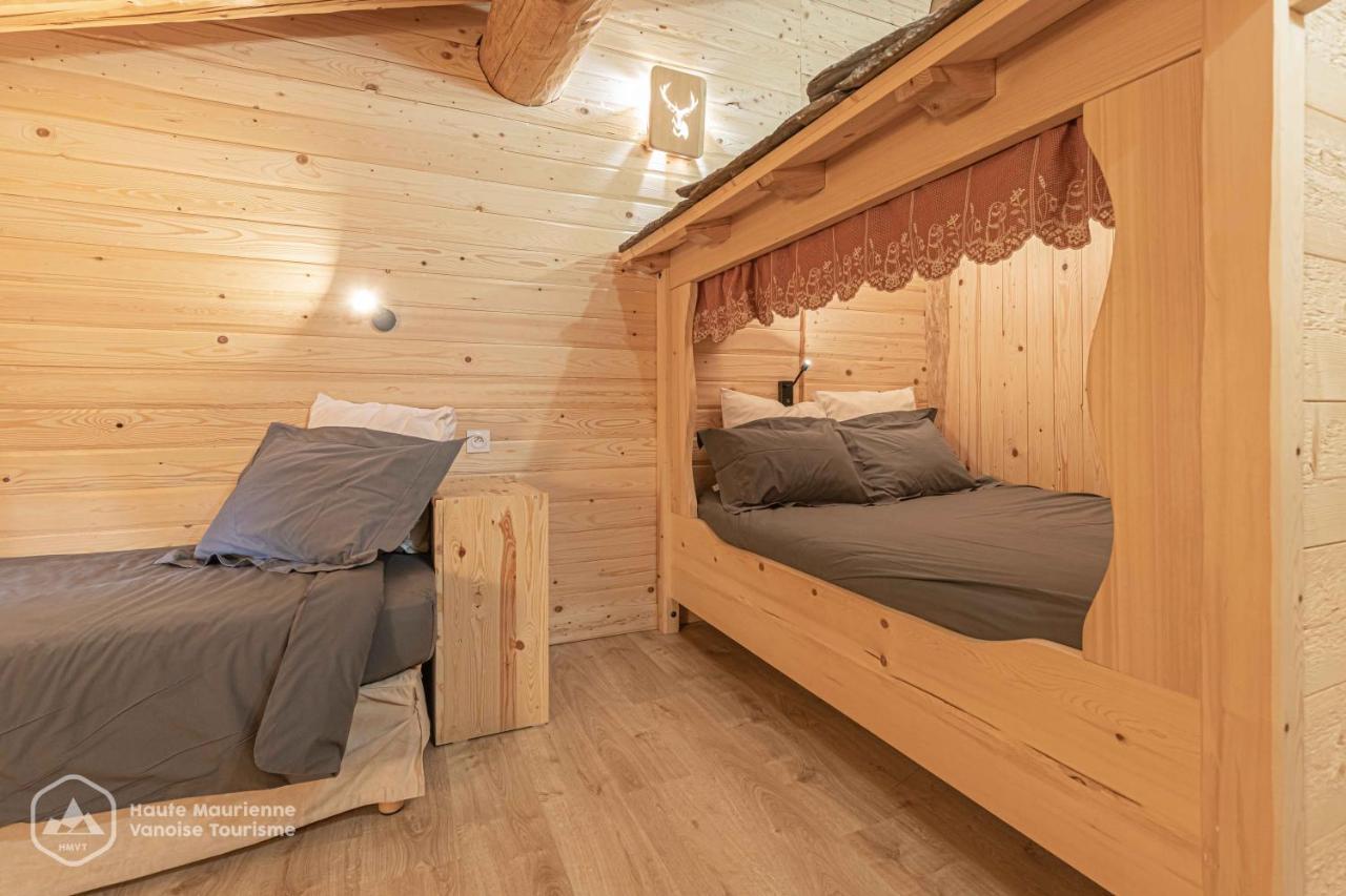 Chalet Le Bois Joli ボヌヴァル・シュル・アルク エクステリア 写真