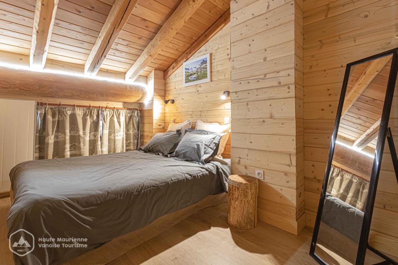 Chalet Le Bois Joli ボヌヴァル・シュル・アルク エクステリア 写真