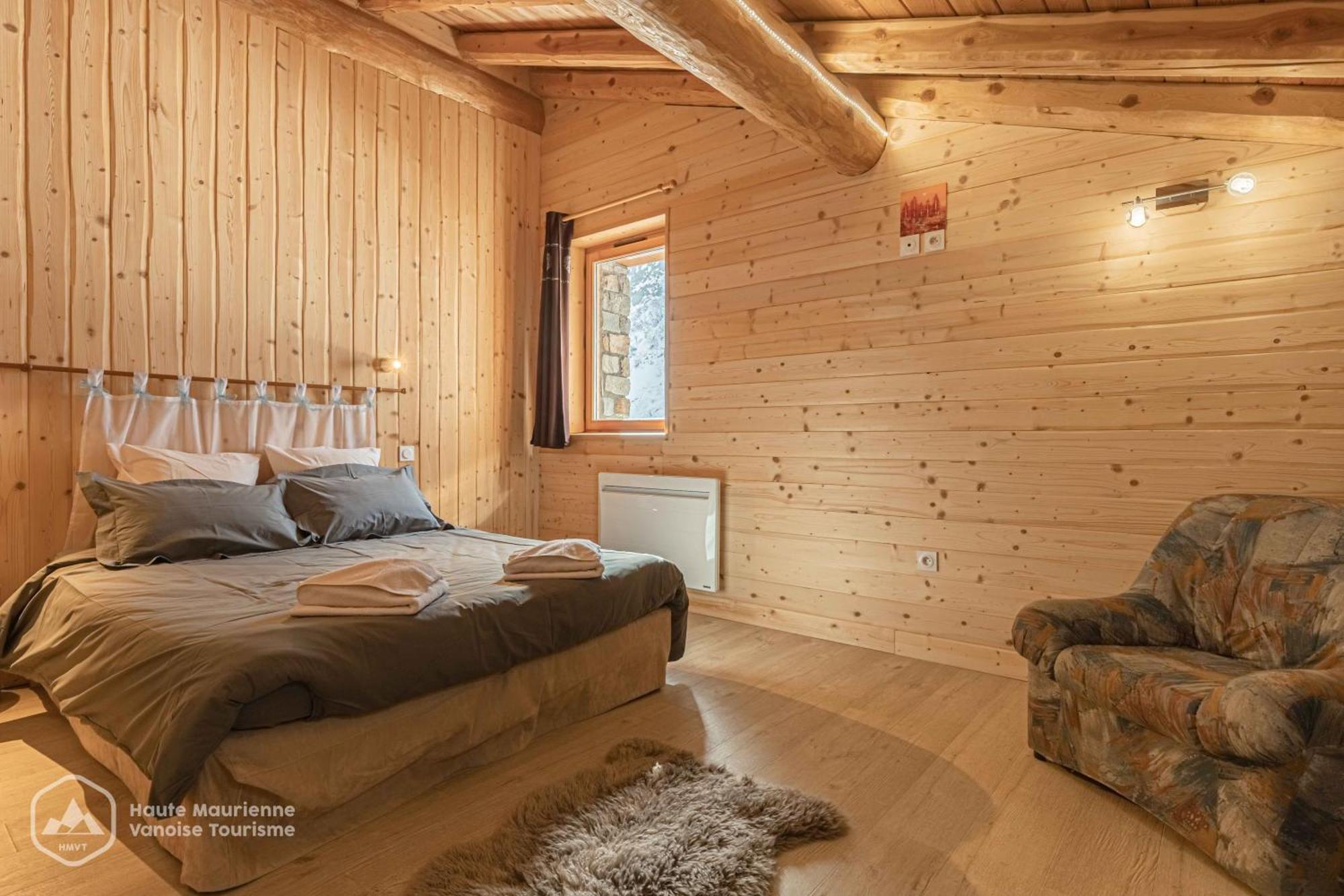Chalet Le Bois Joli ボヌヴァル・シュル・アルク エクステリア 写真