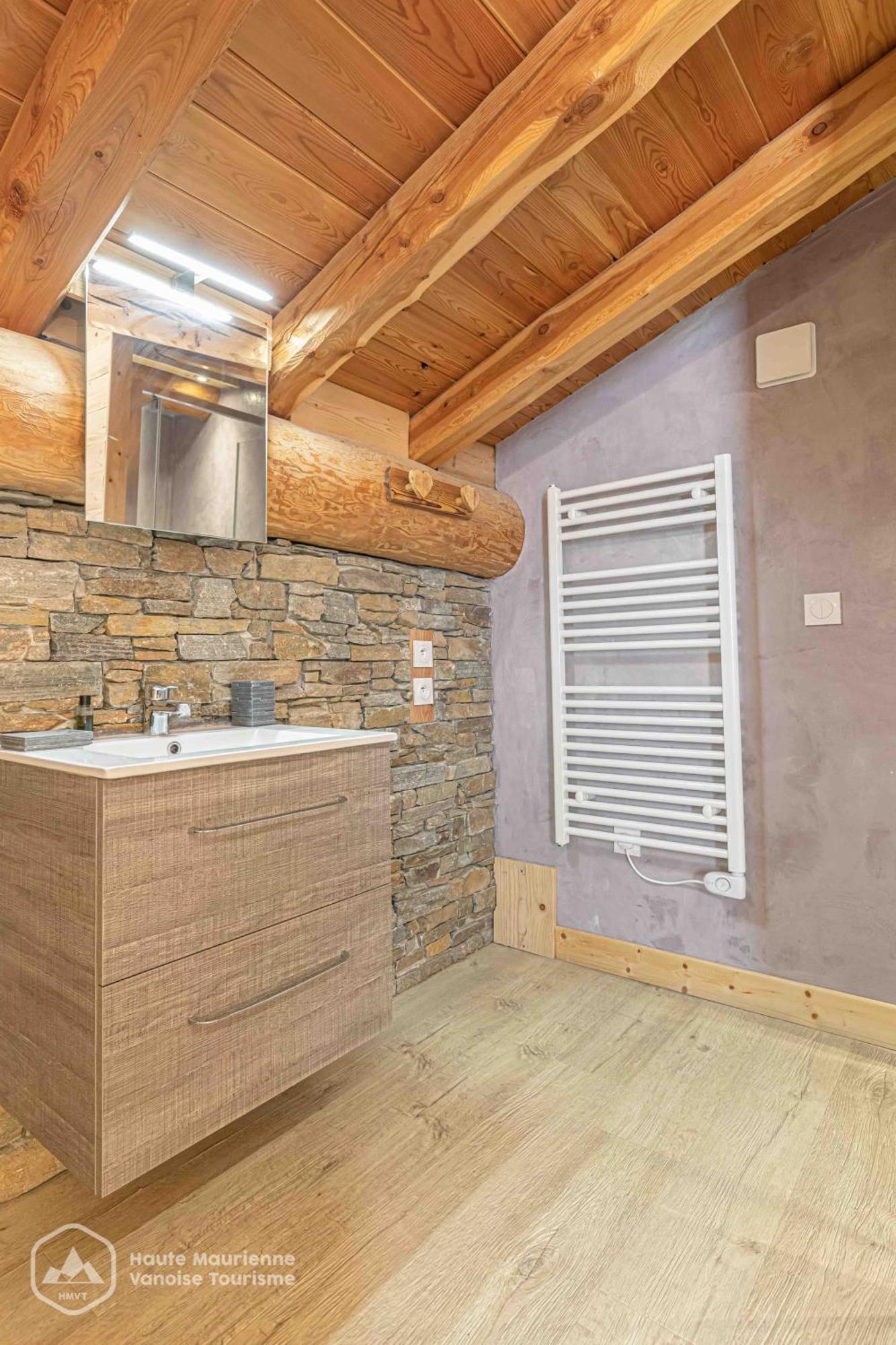 Chalet Le Bois Joli ボヌヴァル・シュル・アルク エクステリア 写真