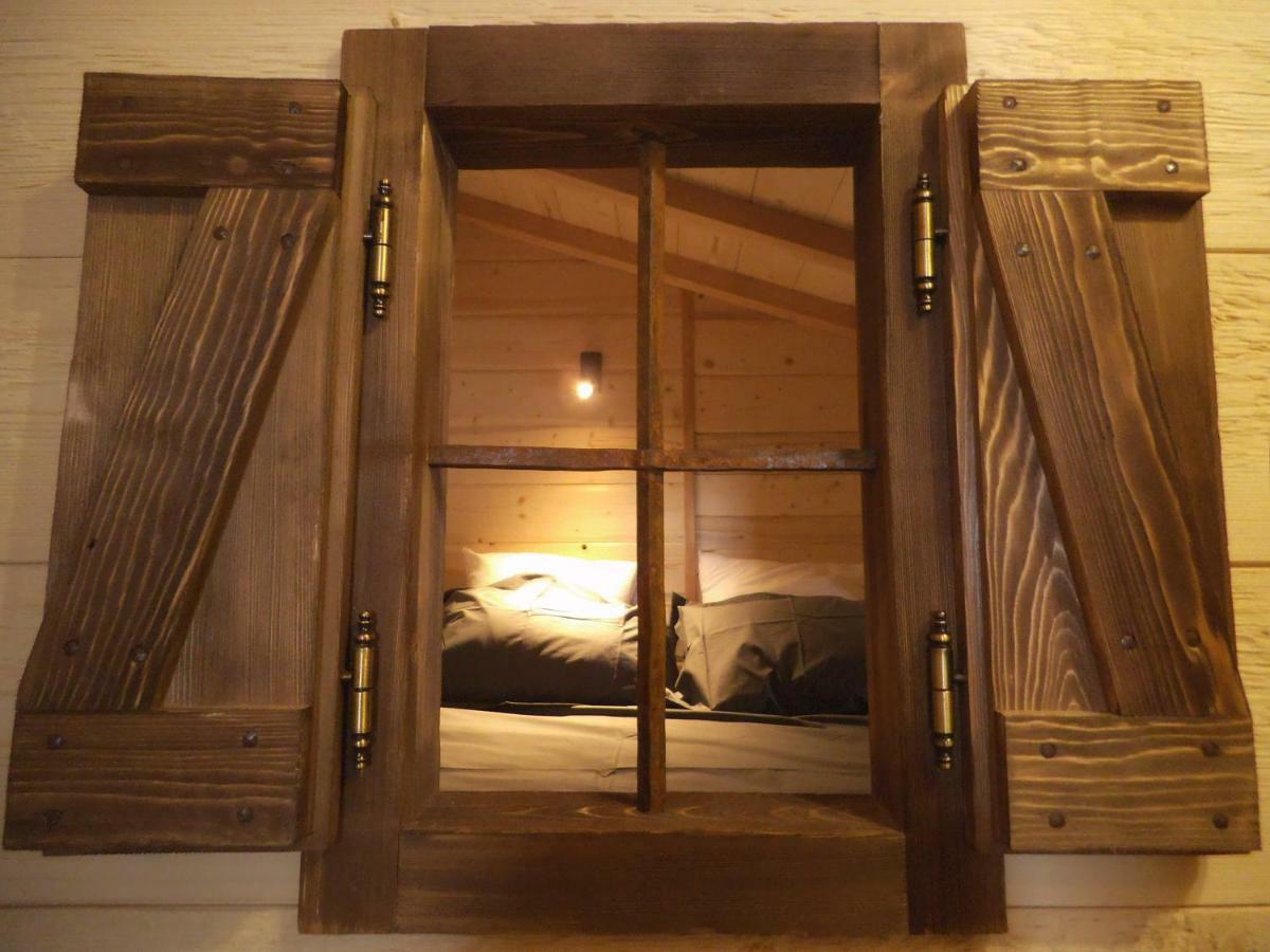 Chalet Le Bois Joli ボヌヴァル・シュル・アルク エクステリア 写真