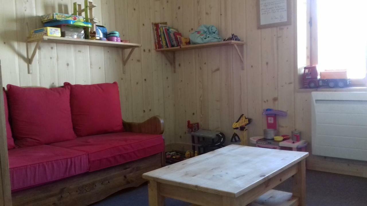 Chalet Le Bois Joli ボヌヴァル・シュル・アルク エクステリア 写真