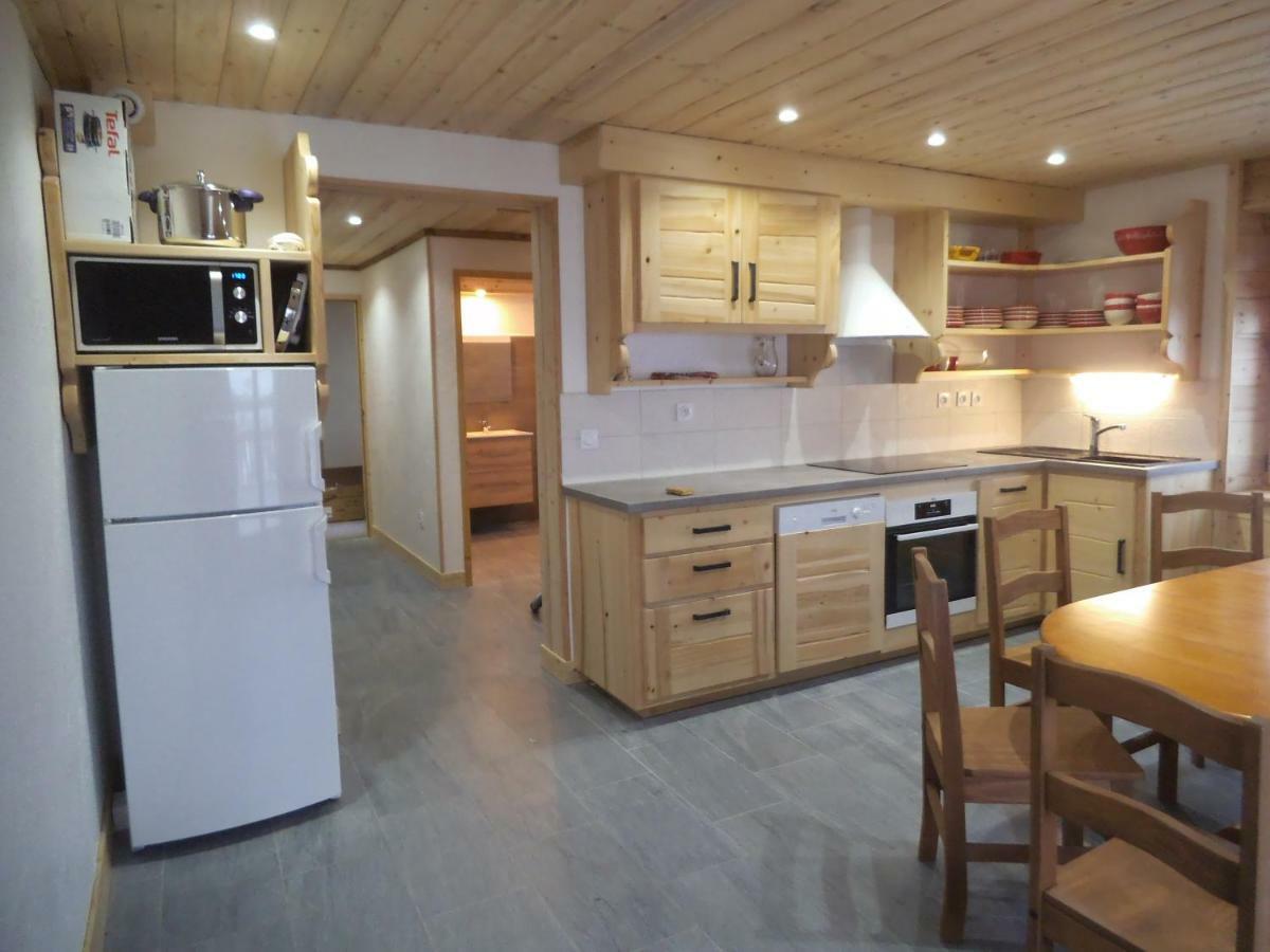Chalet Le Bois Joli ボヌヴァル・シュル・アルク エクステリア 写真